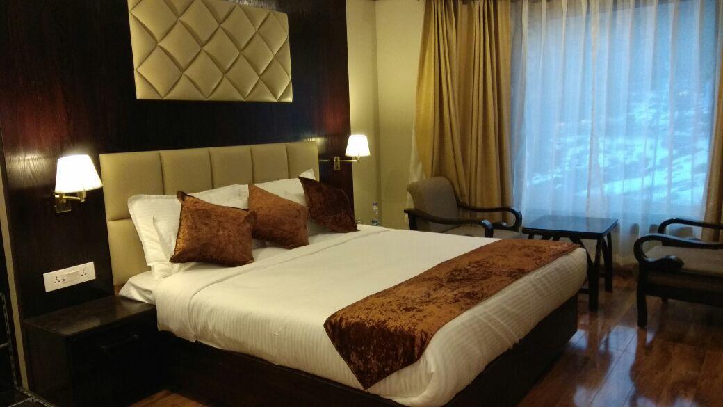 Hotel Royal Hillton Pahalgām Extérieur photo