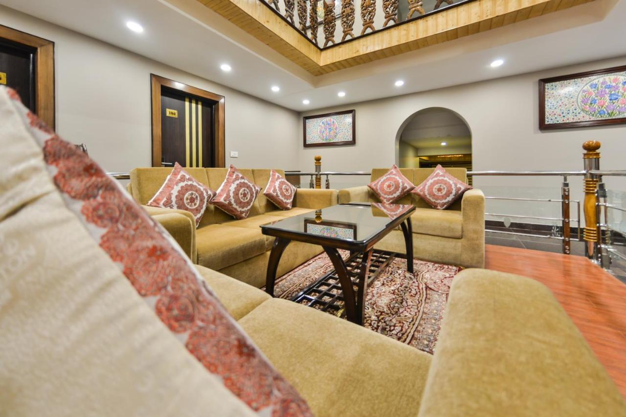Hotel Royal Hillton Pahalgām Extérieur photo