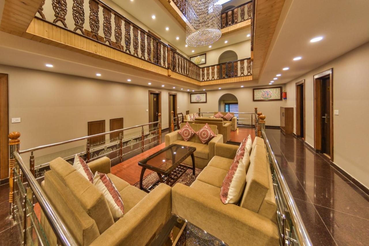 Hotel Royal Hillton Pahalgām Extérieur photo